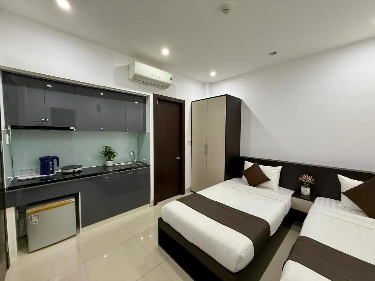 Hoa My Hotel & Apartment Da Nang Vietnam